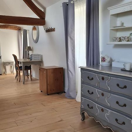 Belle Suite Dans Corps De Ferme - Logement Alicia Villiers-sous-Grez Bagian luar foto